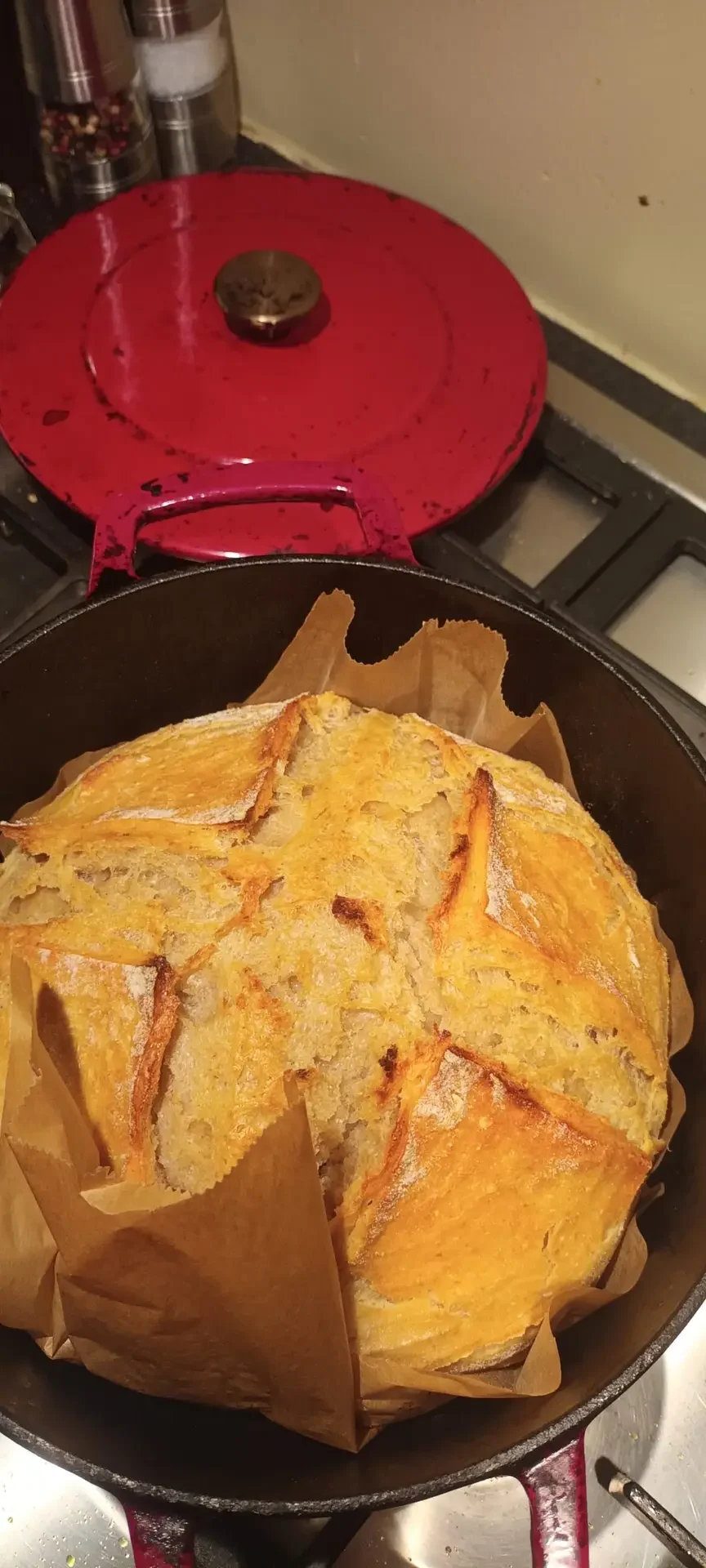 desembrood gebakken in een pan.